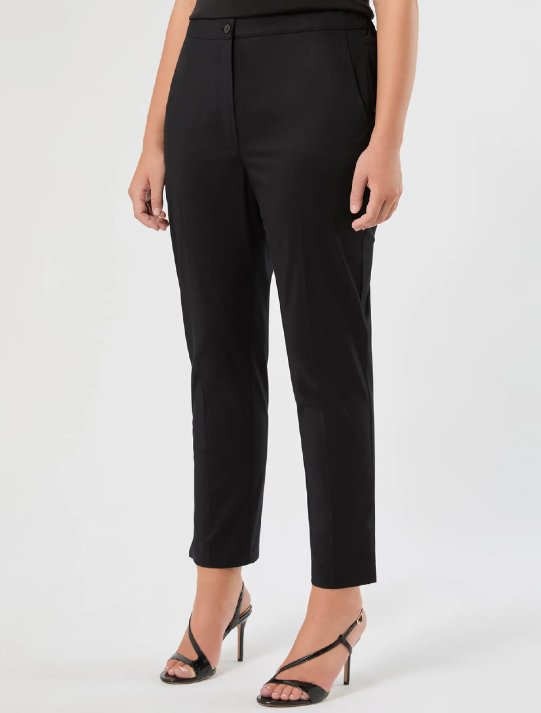 Pantaloni slim in gabardina - NERO