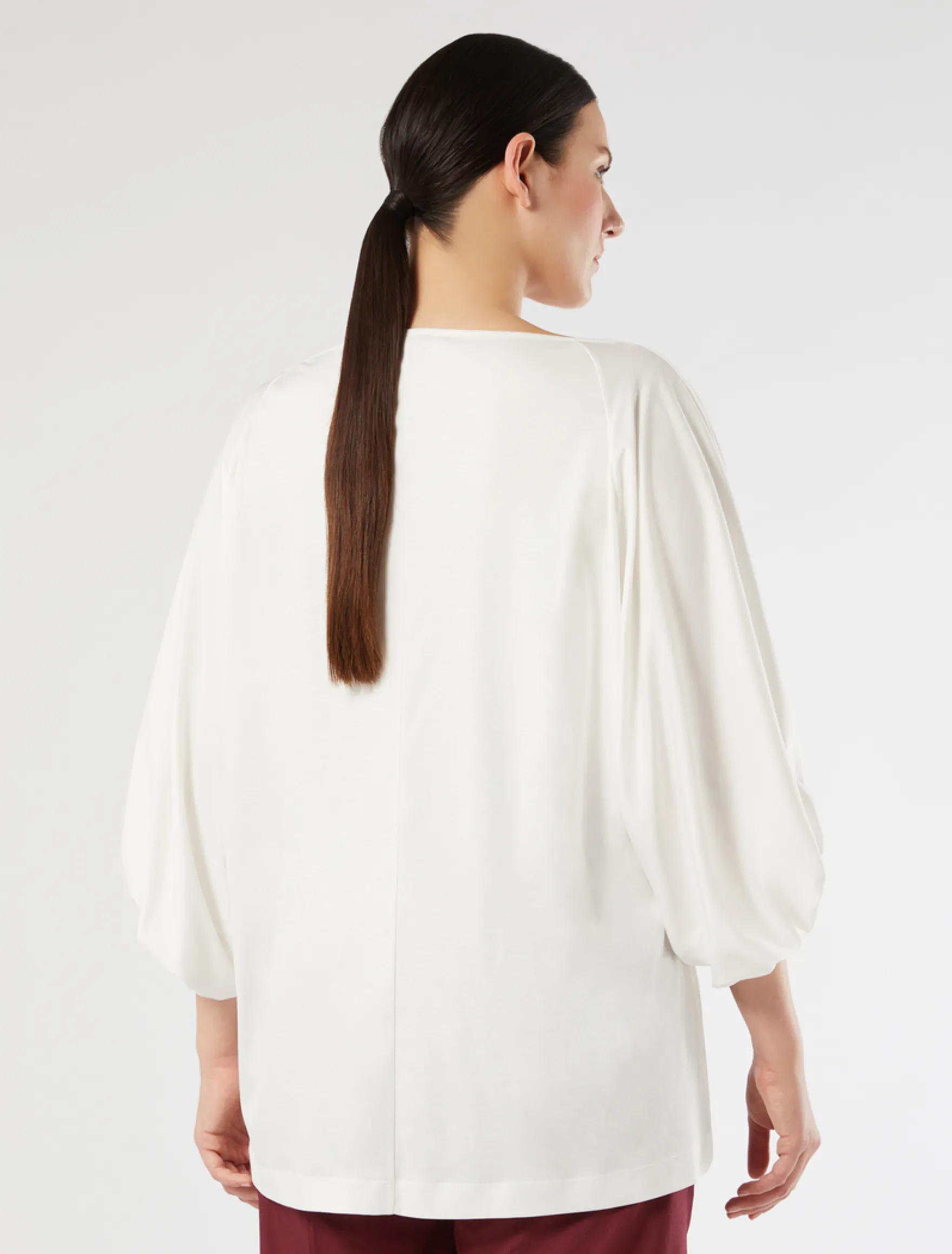 T-shirt in jersey con ricamo - AVORIO